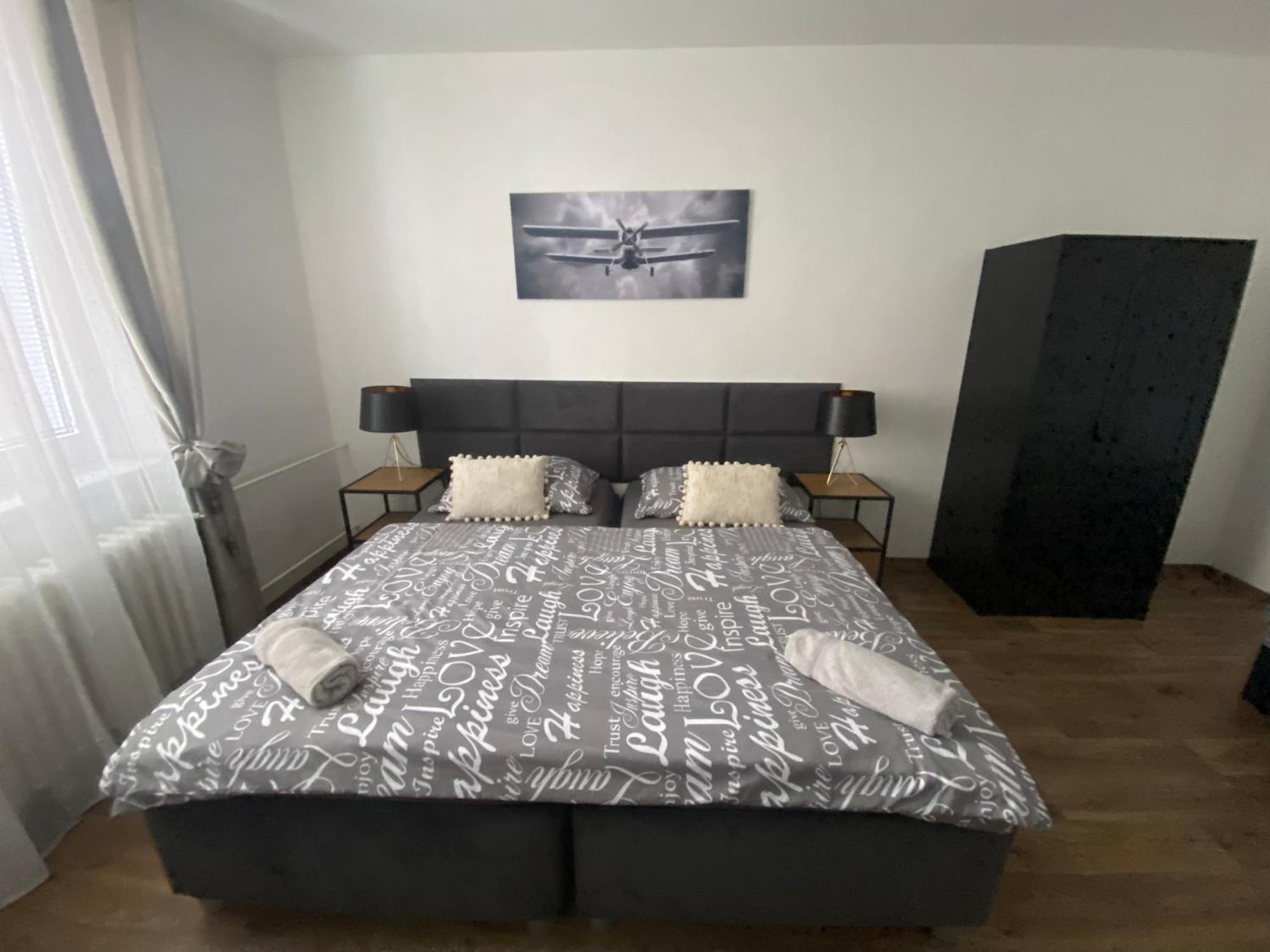 Cerna Ruze - Apartman 3 Plzeň Eksteriør bilde